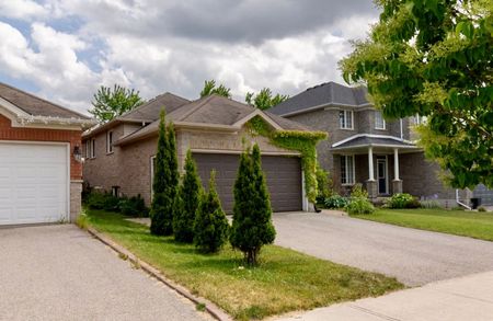 For Lease - 125 Sovereign's Gate Unit# Lower, Barrie, Ontario - Photo 4
