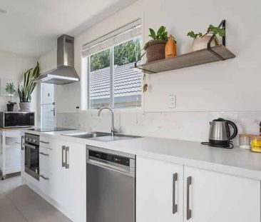 A STUNNER IN ST ALBANS!!! - Photo 3