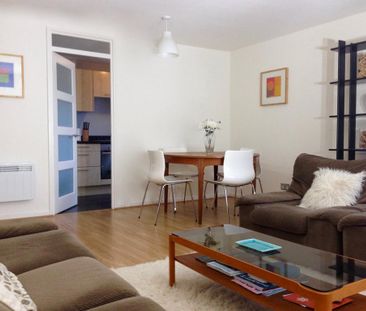 2 bedroom flat to rent - Photo 3