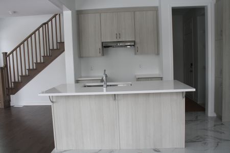 For Lease - 1371 Kerrydale Avenue, Pickering, Ontario - Photo 2