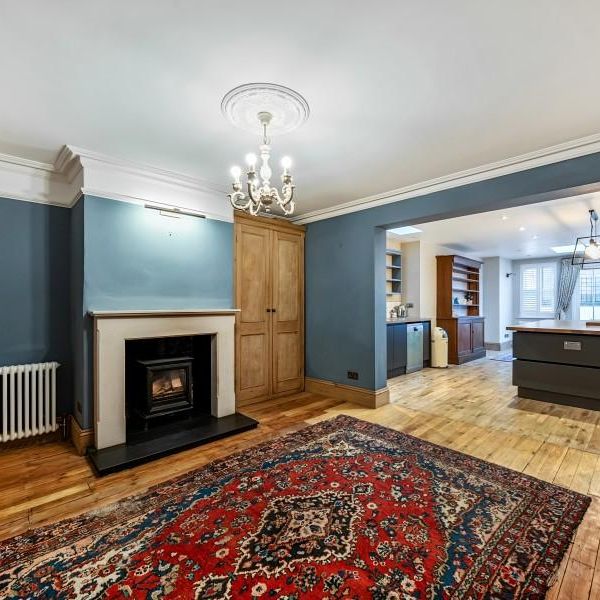 4 bedroom terraced house to rent - Photo 1