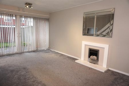 Sutton Close, Redditch - Photo 3