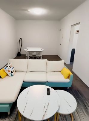 2 bed 1 bath - Photo 1