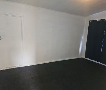 Three Bedroom Home - Available 08&sol;09&sol;2025 - Photo 5