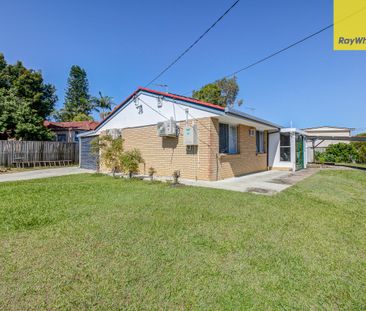 20 Minoa Street, Woodridge QLD 4114 - House For Rent | Domain - Photo 3