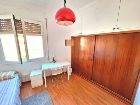 Rambla de Badal, Barcelona, Catalonia 08028 - Photo 3