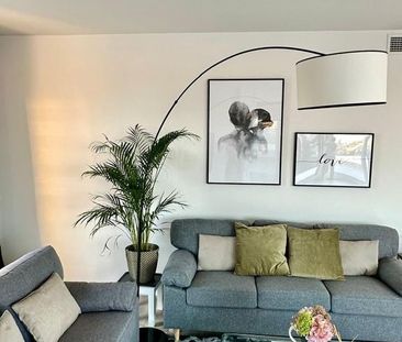 3 bedroom luxury penthouse for rent in Nueva Andalucia, Spain - Photo 4