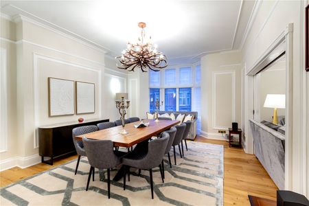 Recently Refurbished Four Bedroom Apartment in a Sought-After Portered Block, Marylebone - Photo 2