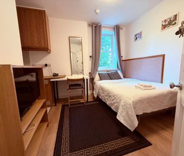 Flat 427 Fulham Palace Road, Fulham W6 9HH - Photo 1