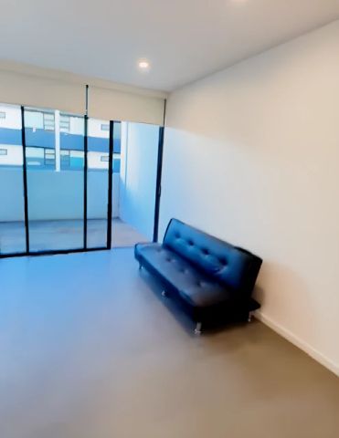 2 Bed 1 Bath - Photo 2