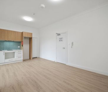 Experience contemporary living in these stylish studio apartments. - Photo 5