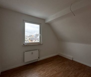 1-Zimmer Dachgeschosswohnung mit Wohnküche in Köln - Photo 4