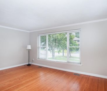 For Lease - 92 Fortrose Crescent, Toronto, Ontario - Photo 5
