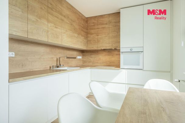 Pronájem bytu 3+kk 70 m² - Fotografie 1