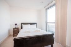 3 bedroom flat to rent - Photo 5