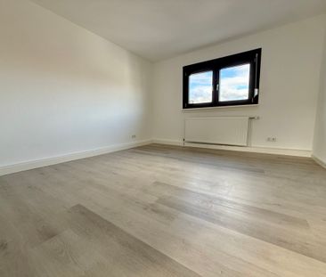 Gemütliche, frisch renovierte 2-Zi.-Dachwohnung in Nierstein - Photo 3