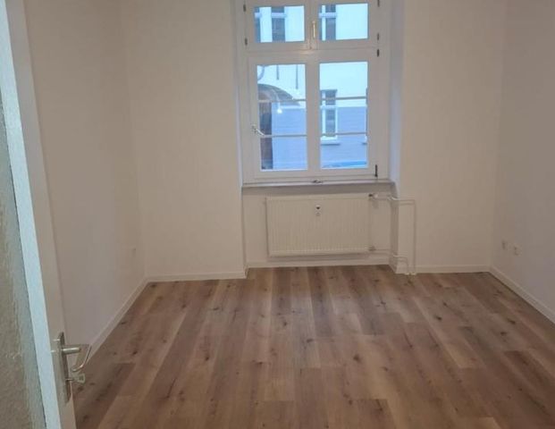 Erstbezug nach Renovierung! 2,5-Zimmer-Wohnung in Essen-Frohnhau. - Photo 1