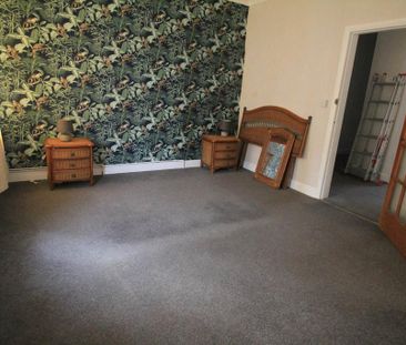 4 bedroom terraced house to rent - Photo 2