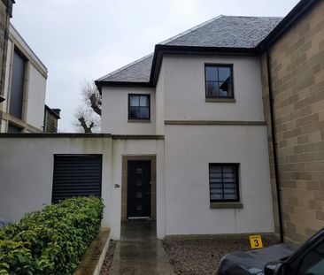 Flat to rent on - Photo 3