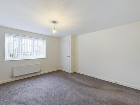 3 bedroom House To Let - Photo 3