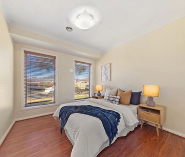 Elegant & Spacious Family Home! - Photo 5