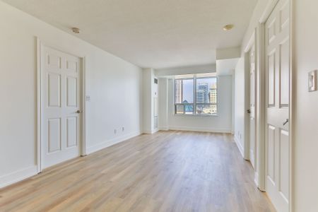 For Lease - 310 Burnhamthorpe Road Unit# 1005, Mississauga, Ontario - Photo 4