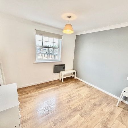 Queensberry Place, Manor Park, E12, Property for rent - Photo 1