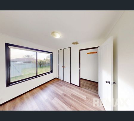9 Eldershaw Drive, Forest Hill, NSW 2651 - Photo 3