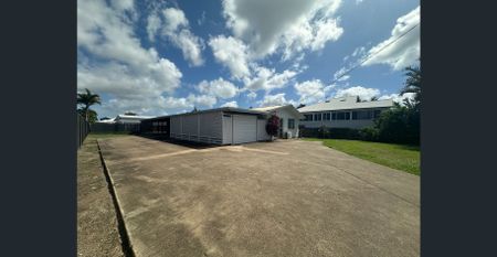 TWO BEDROOM UNIT CLOSE TO SHOPPING CENTRE! - Photo 4