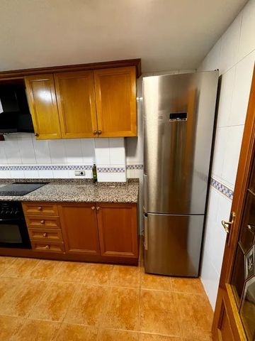 Carrer de les Roses, Manises, Valencian Community 46940 - Photo 3