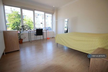 5 bedroom flat to rent - Photo 4