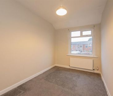 2 bedroom semi-detached house to rent - Photo 5