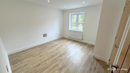 3 bedroom semi-detached house to rent - Photo 3