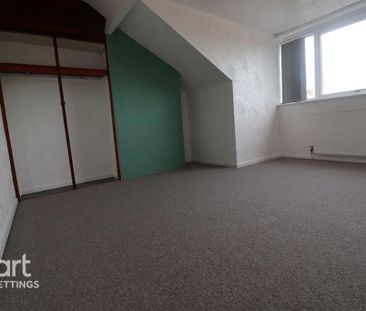 4 bedroom terraced house to rent - Photo 2