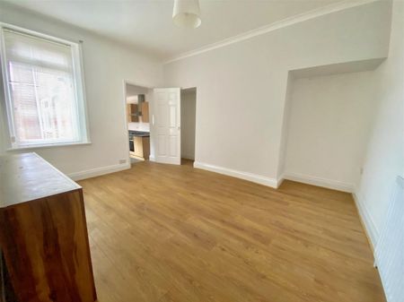 St. Albans Crescent, Gateshead - Photo 4