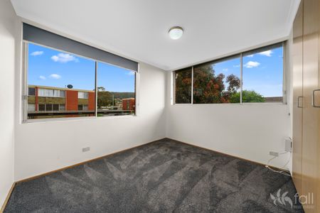 Recently Renovated Two-Bedroom Unit - Photo 2