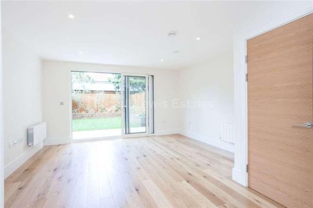 4 bedroom townhouse to rent - Photo 1