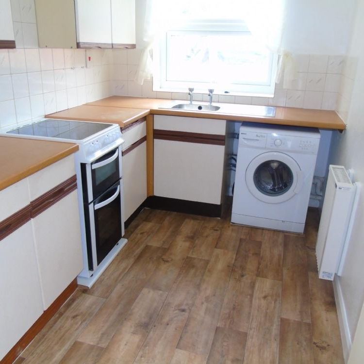 2 bedroom terraced house to rent - Photo 1