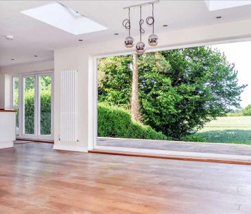 4 bedroom semi-detached house to rent - Photo 6