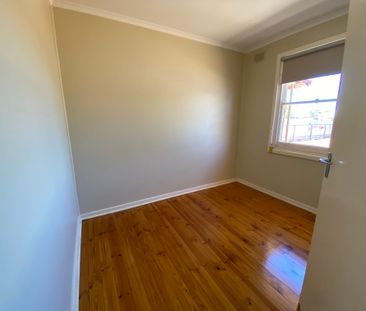 To register & apply for this property, please use this link: https:... - Photo 2