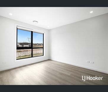 Brand New 3 Bedroom Home - Available Now! - Photo 4