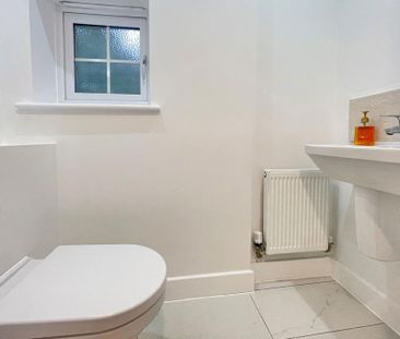 3 bedroom mews to rent - Photo 6