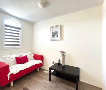 For Lease - 131 Beaveridge Avenue, Oakville, Ontario - Photo 4