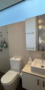 Modern Apartment in the Heart of Blackburn! - Photo 4