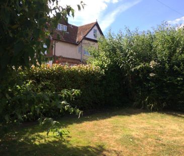 3 bedroom flat to rent - Photo 6