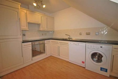 East Wing, Dame Margaret Hall, The Avenue, NE38 - Photo 3