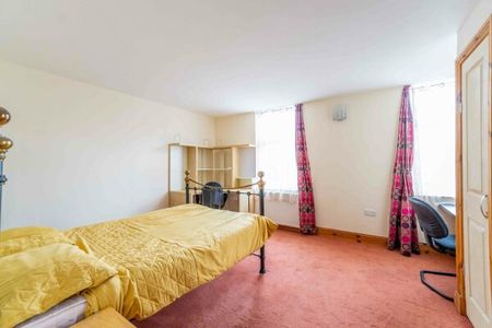 2 Neville Terrace - Photo 3