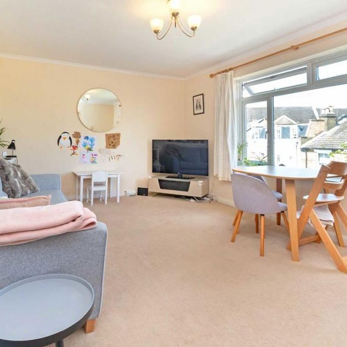 2 bedroom flat to rent - Photo 1