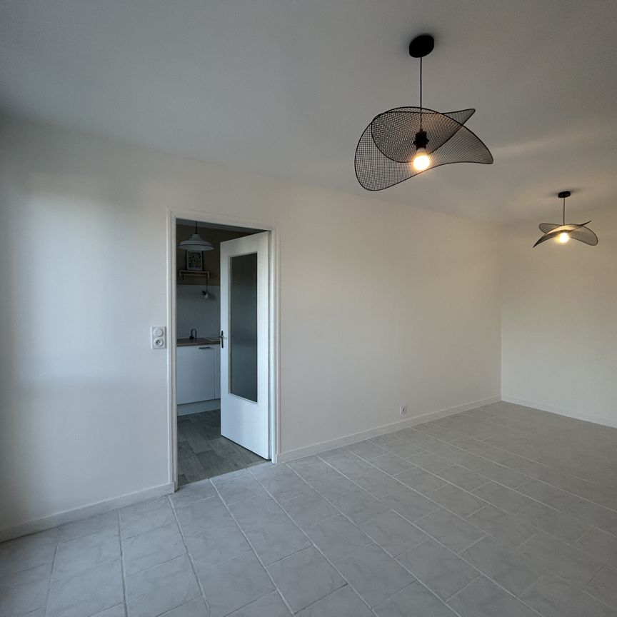 Location Appartement 1 pièce 30m² TROYES 10000 - Photo 1