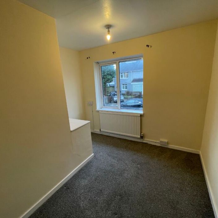 Fifth Ave, Swansea, SA6 - Photo 1